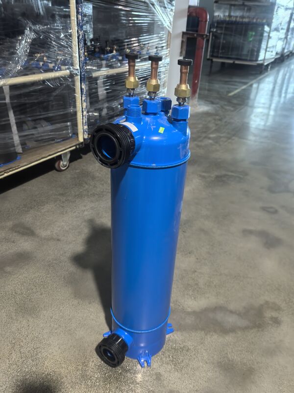 Intercambiador de calor de piscina vertical MHTA-1.5 con tubo de titanio TA1 y tubo duradero en estructura de concha de PVC para sistemas de calefacción de piscina