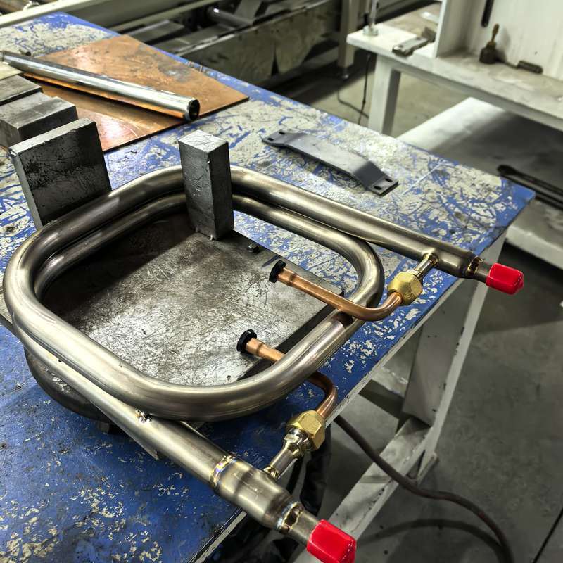 Intercambiador de calor tubo dentro de tubo con presión máxima del lado de agua de 1,0 MPA, tubo exterior de titanio TA1 para instalación vertical u horizontal